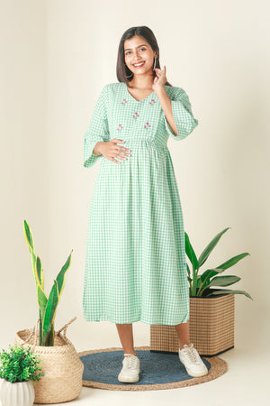 Plaid A Line Kurta with Floral Embroidery Green