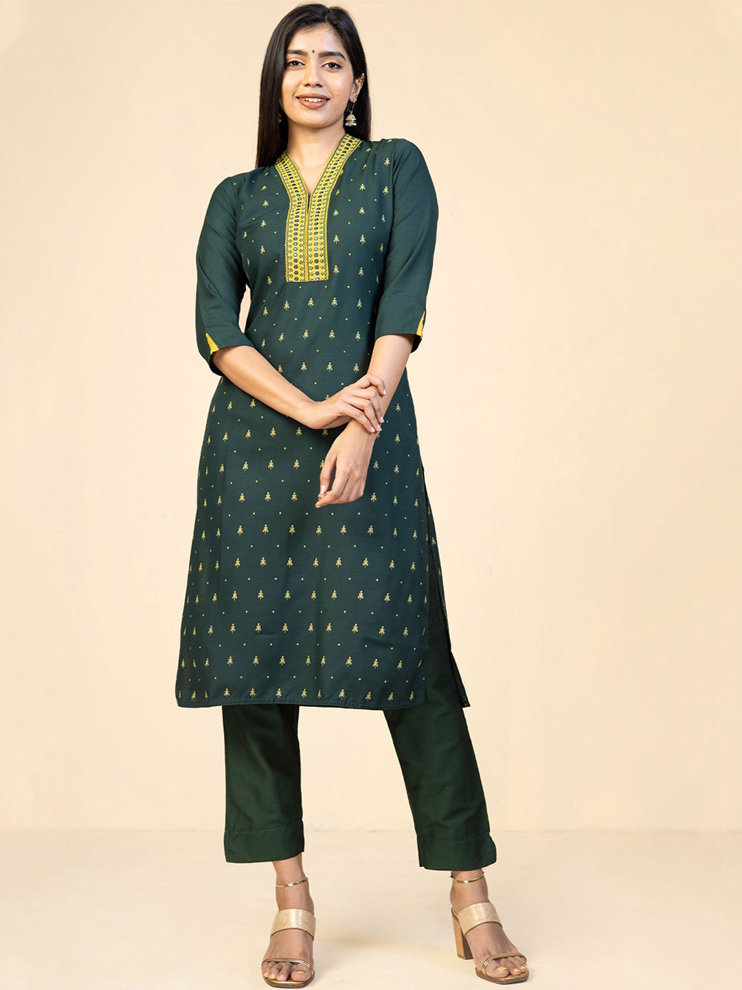 Geometric Motif Embroidered With All Over Butta Printed Kurta Green