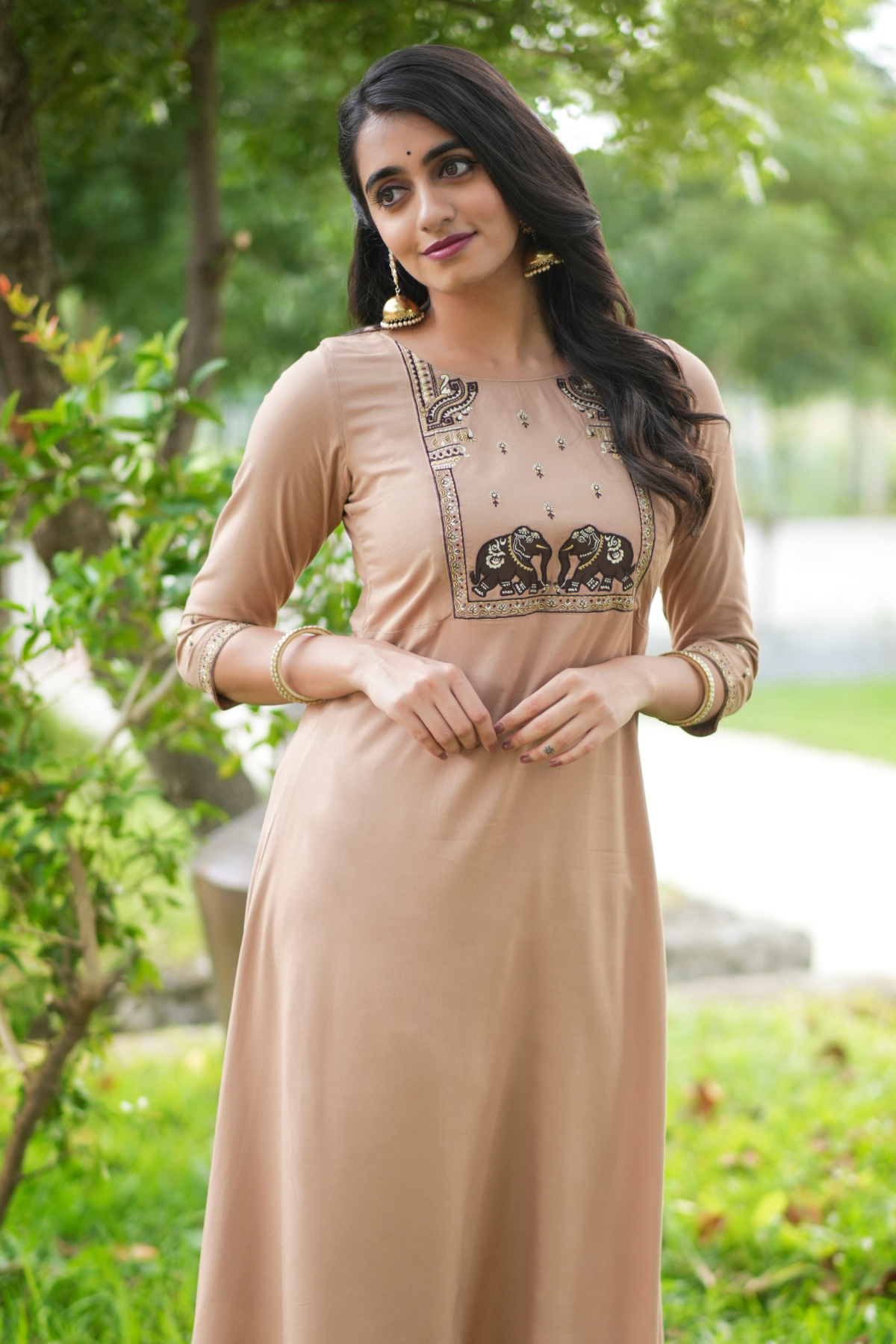 Traditional Figure Motif Embroidered Kurta Beige