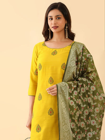 All Over Floral Motif Printed Kurta Set With Banarasi Dupatta Yellow Green