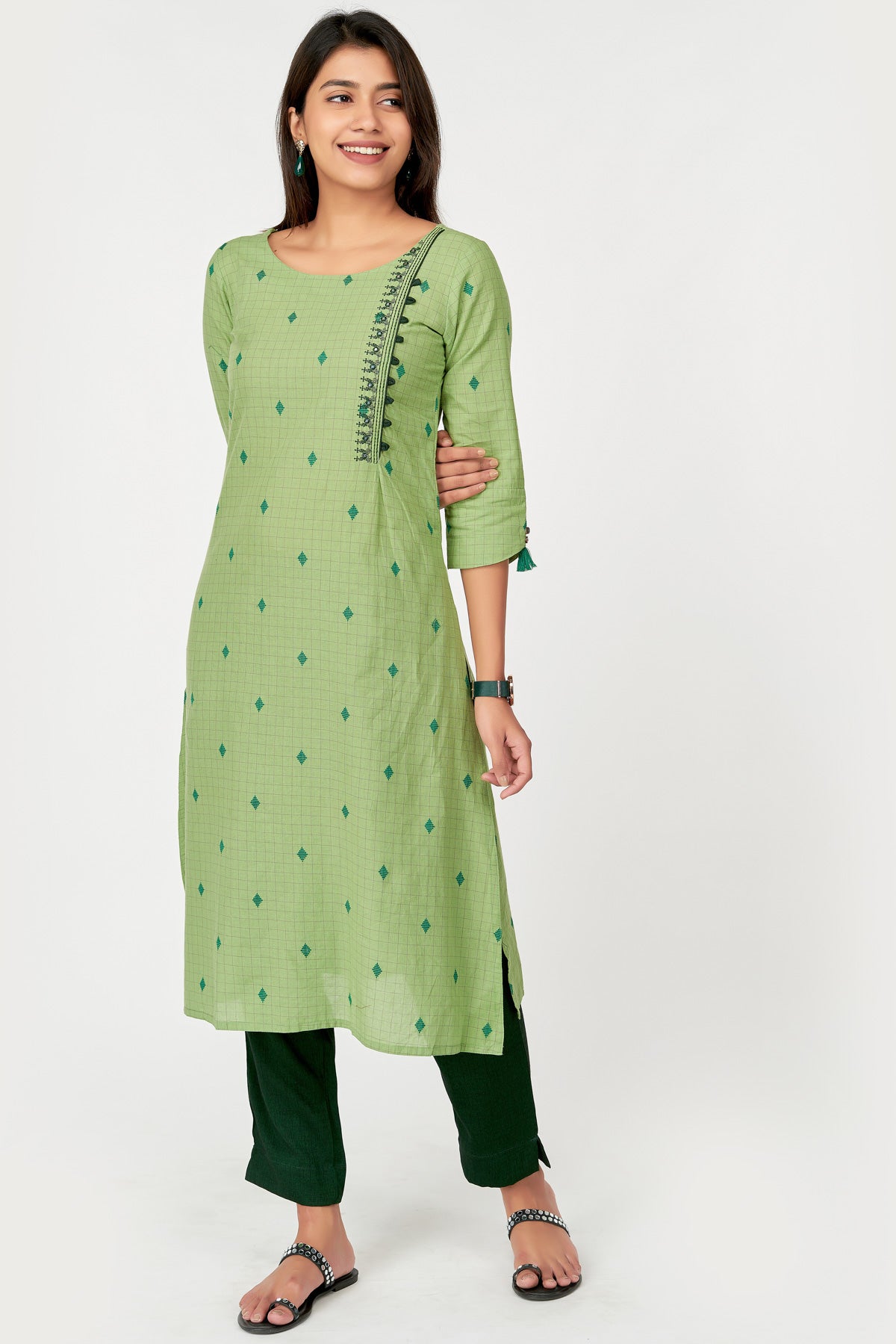 All Over Geometric Embroidery and Printed Women's Kurta & Solid Pant - Green