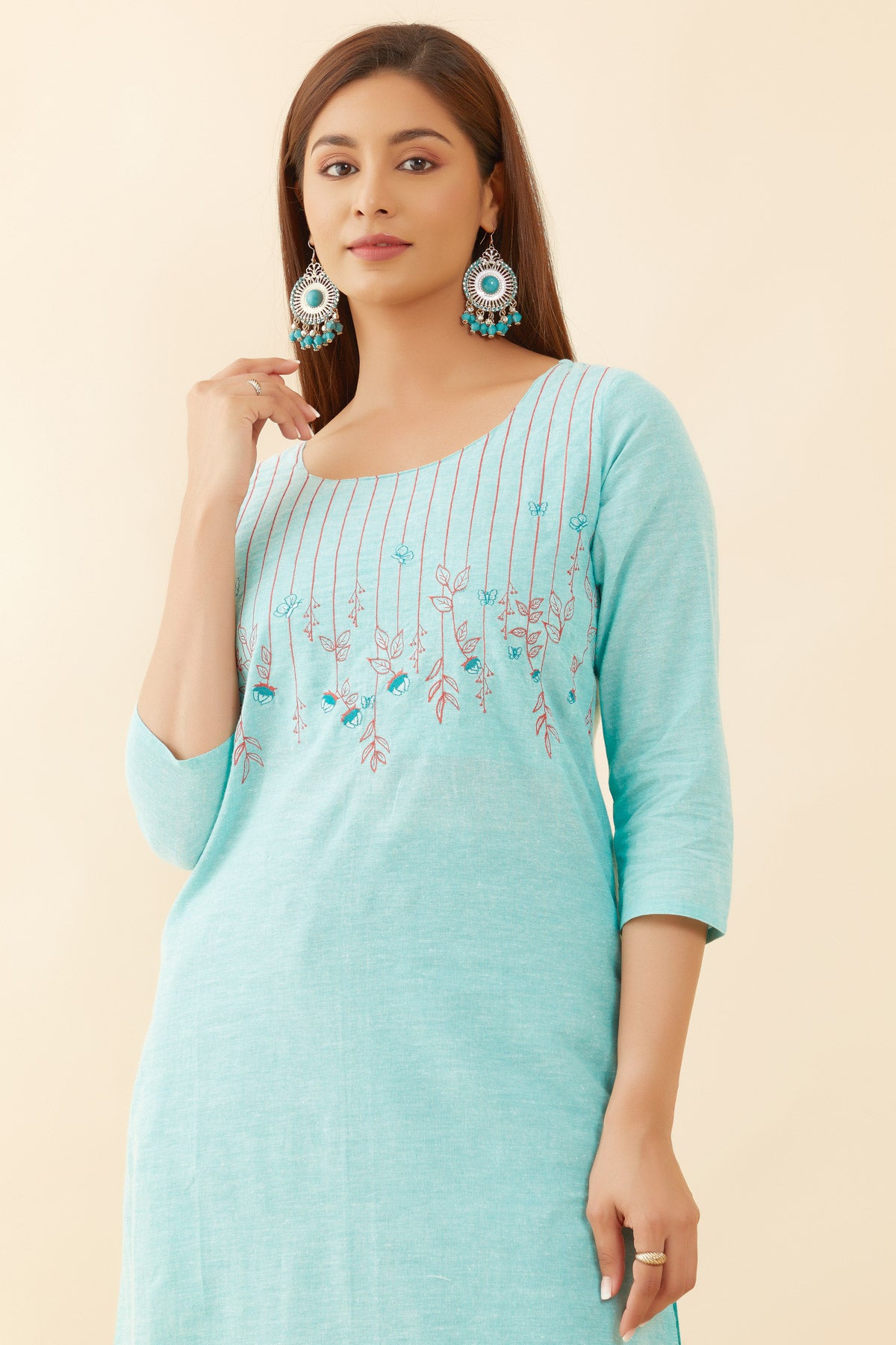 Contrast Floral Embroidered Kurta Blue