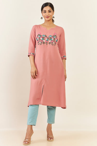 Contrast Floral Embroidered Kurta - Pink