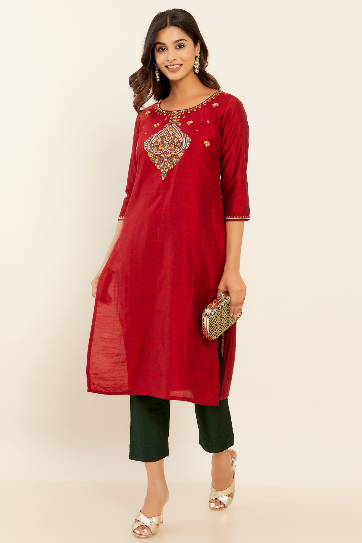 Floral & Paisley Motif Embroidered Kurta - Red