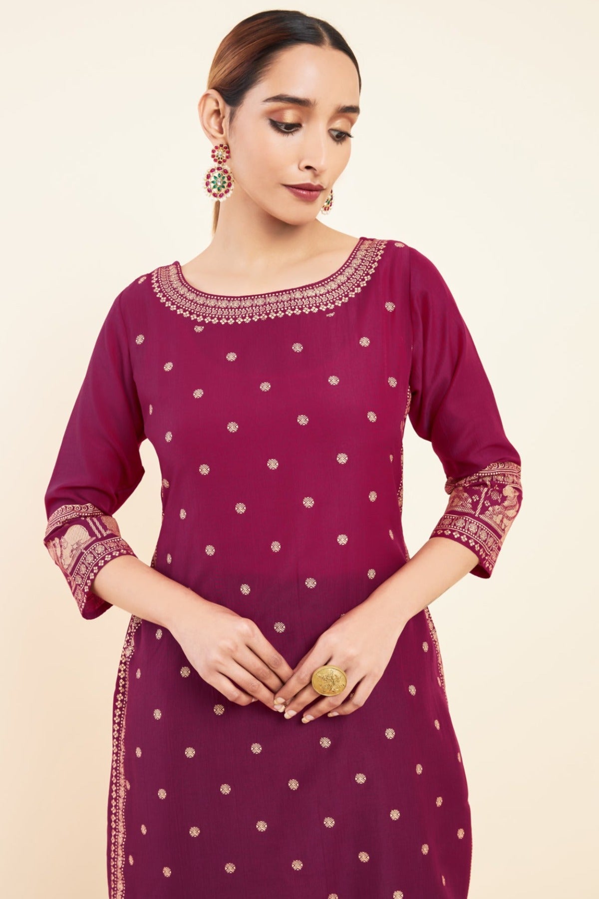 Tribal & Figure Motif Printed Kurta - Magenta