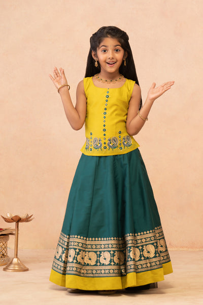 Contrast Peacock Placement Embroidered Sleeveless Top &  Printed Skirt Set - Yellow & Green