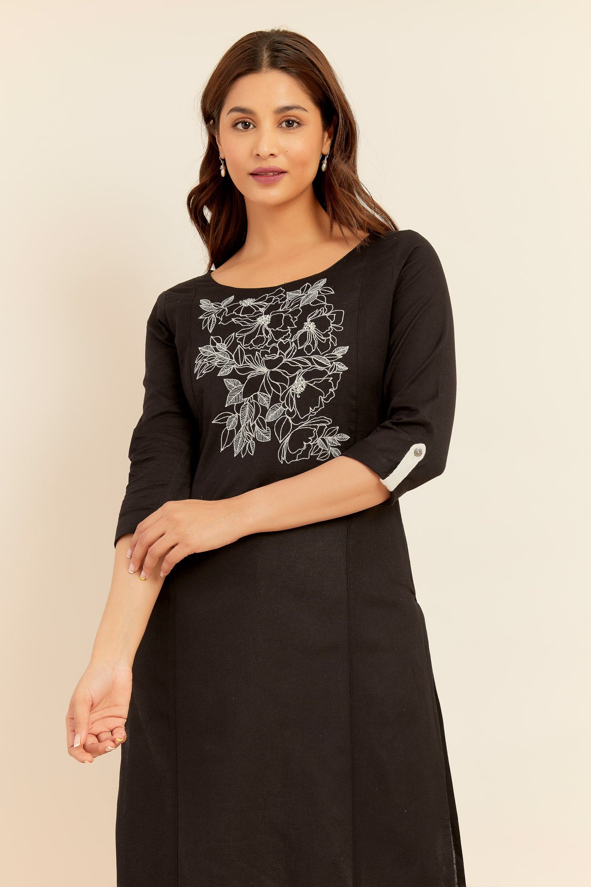 Contrast Vintage Floral Embroidered Yoke Solid Kurta -  Black