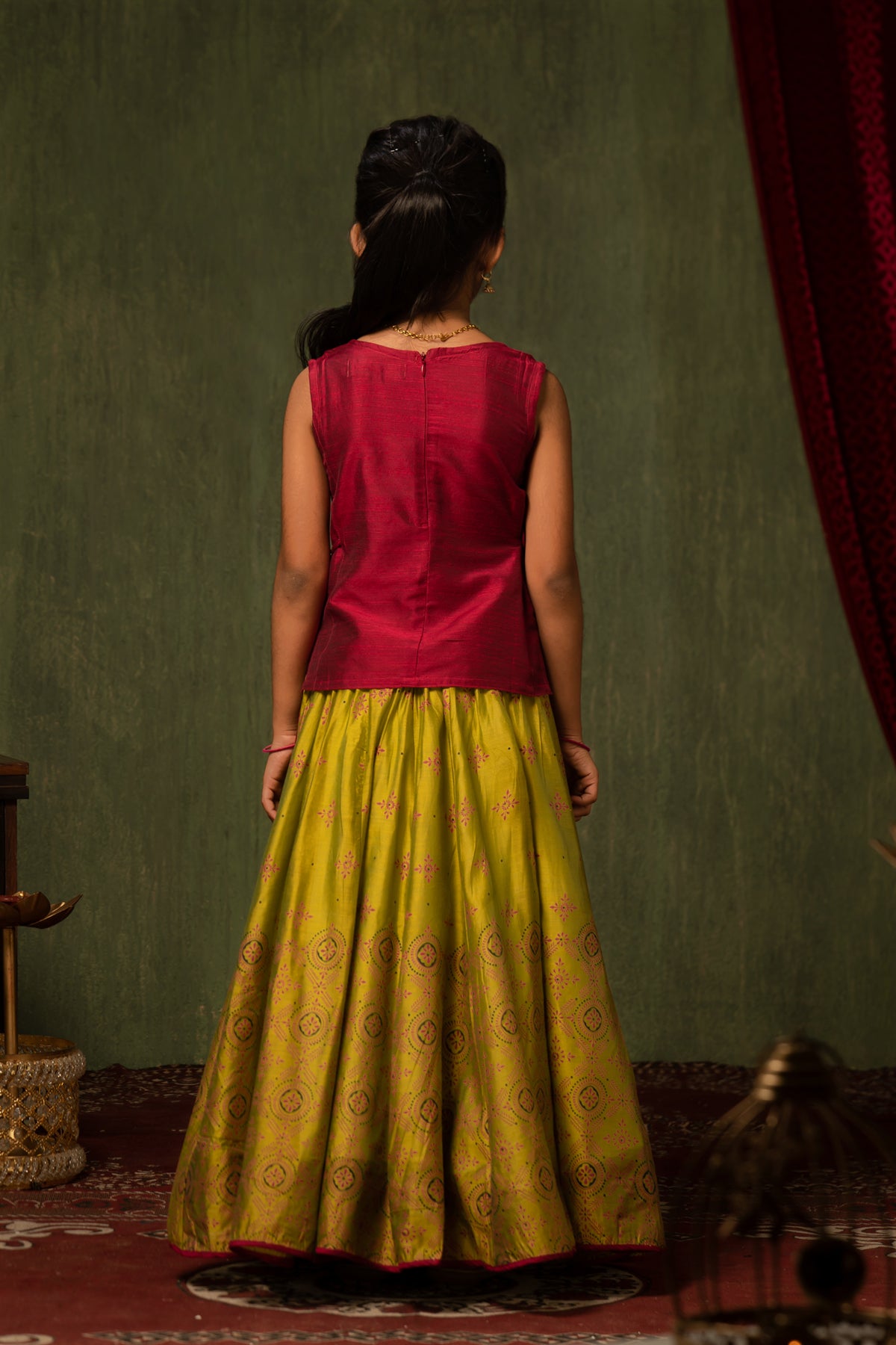 Contrast Geometric Placement Embroidered Sleeveless Top &  Printed Skirt Set - Magenta & Green