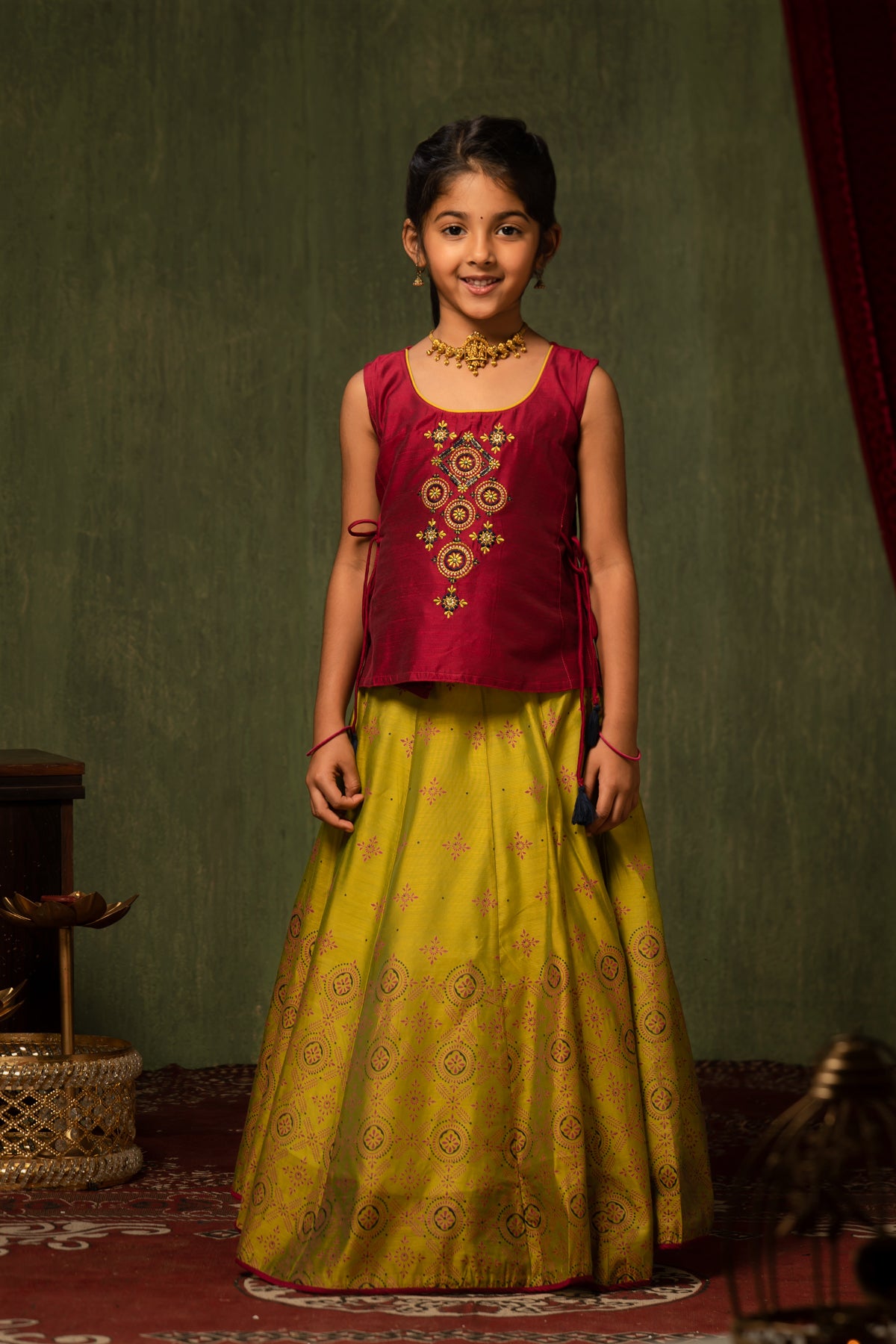 Contrast Geometric Placement Embroidered Sleeveless Top &  Printed Skirt Set - Magenta & Green