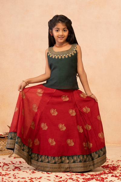 Contrast Geometric Embroidered With Foil Mirror Work Top & All Over Yazhi Printed Skirt Set - Green & Red