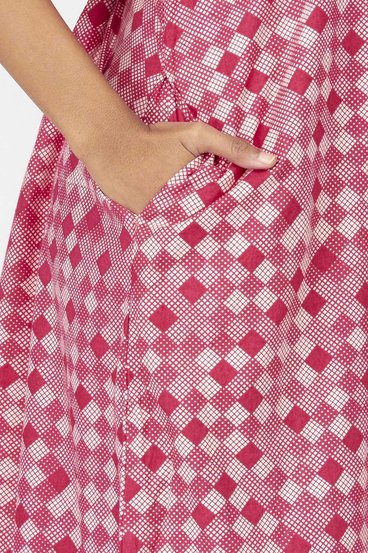 Abstract Checks Printed & Floral Embroidered Women's Nighty - Pink