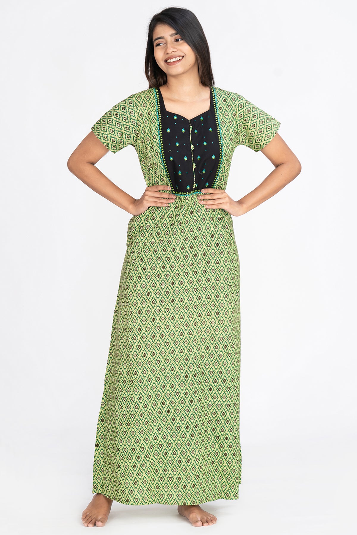 All Over Geometric Motif Print With Contrast Embroidered Yoke Nighty - Green