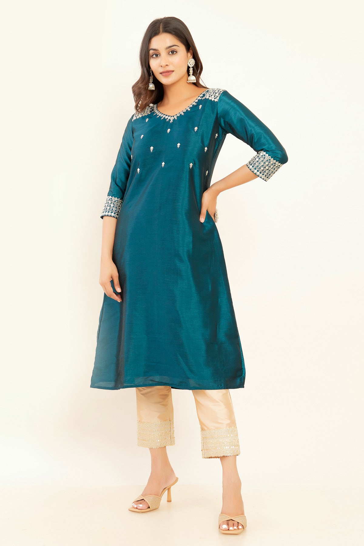 Geometric Butta With Foil Mirror Work Embroidered Kurta Green