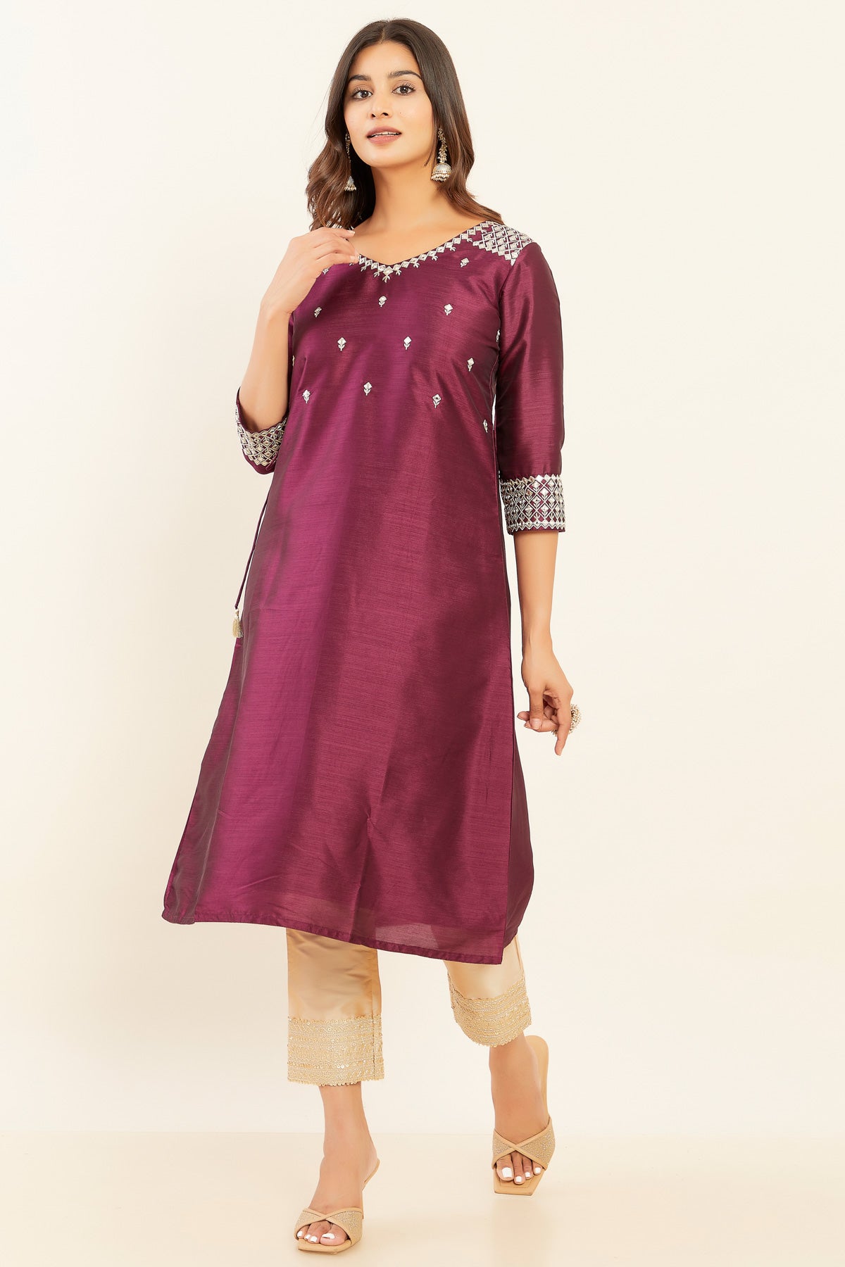 Geometric Butta With Foil Mirror Work Embroidered Kurta Magenta