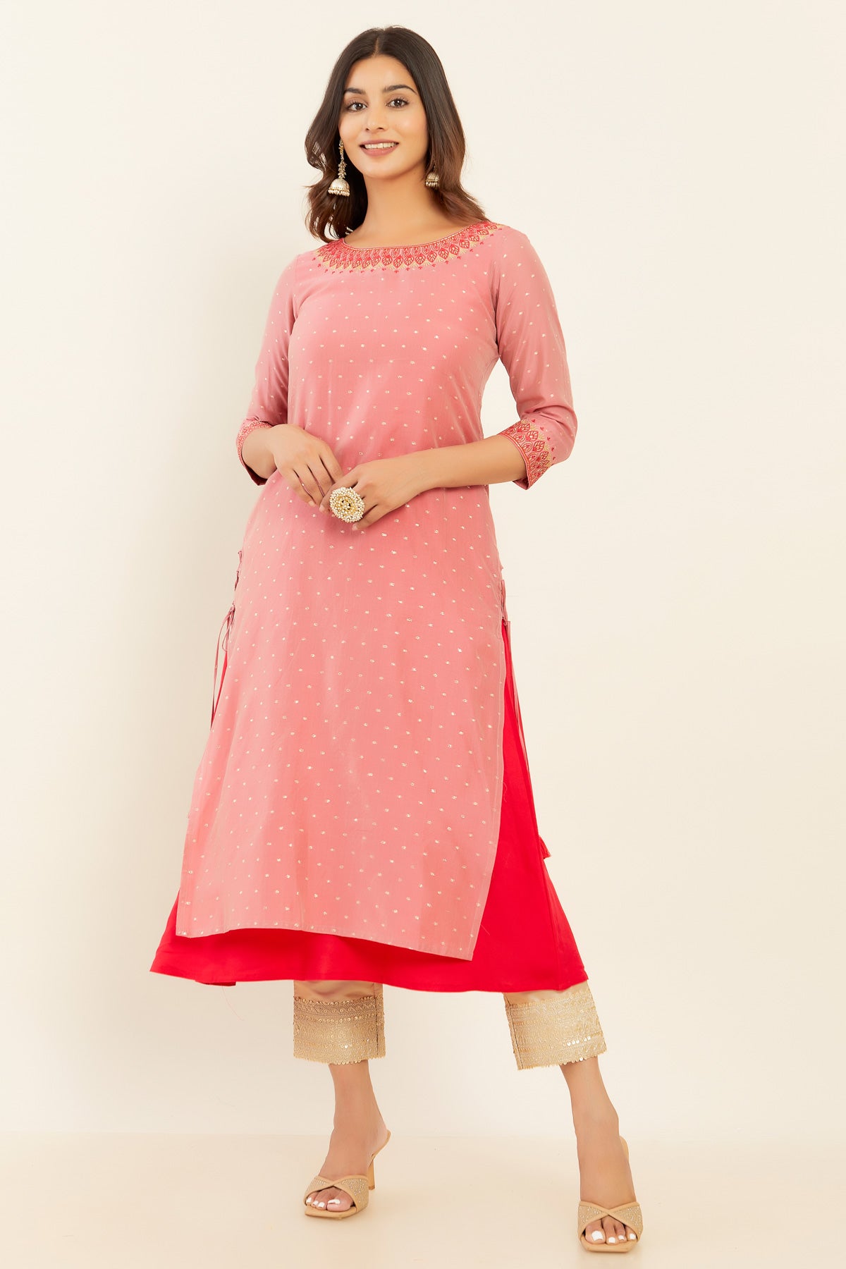 Butta Geometric Embroidered Kurta Peach